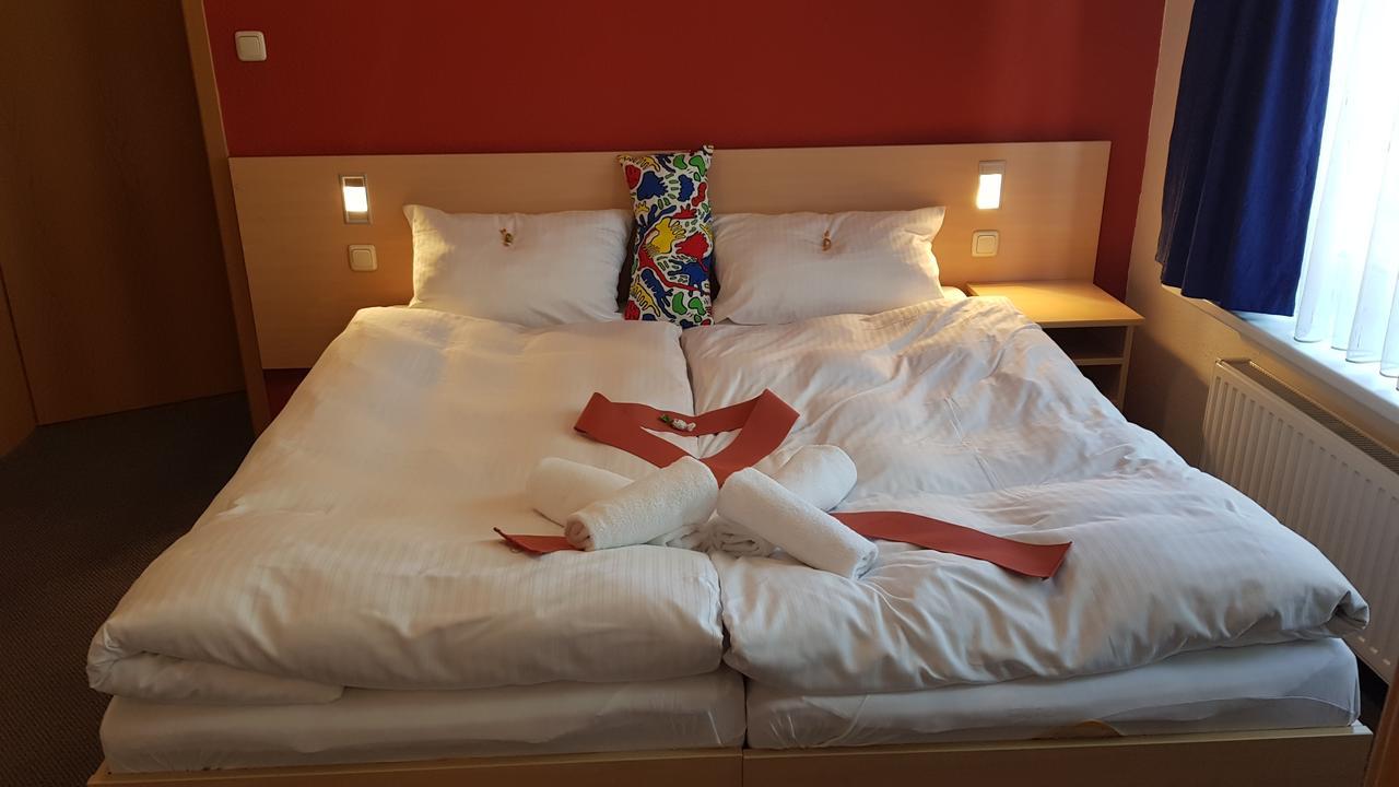 Aprotos Lueneburger Hof Hotell Munster im Heidekreis Eksteriør bilde